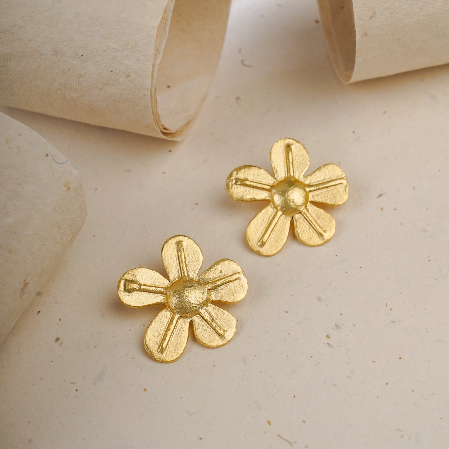 Stylish Gold Plated Flower Shaped Stud Earrings