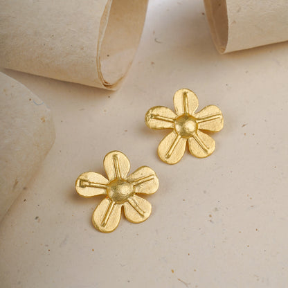 Stylish Gold Plated Flower Shaped Stud Earrings