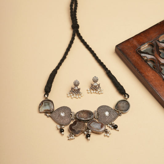 German silver Brass chokar set with rough stone perfect for Navratri