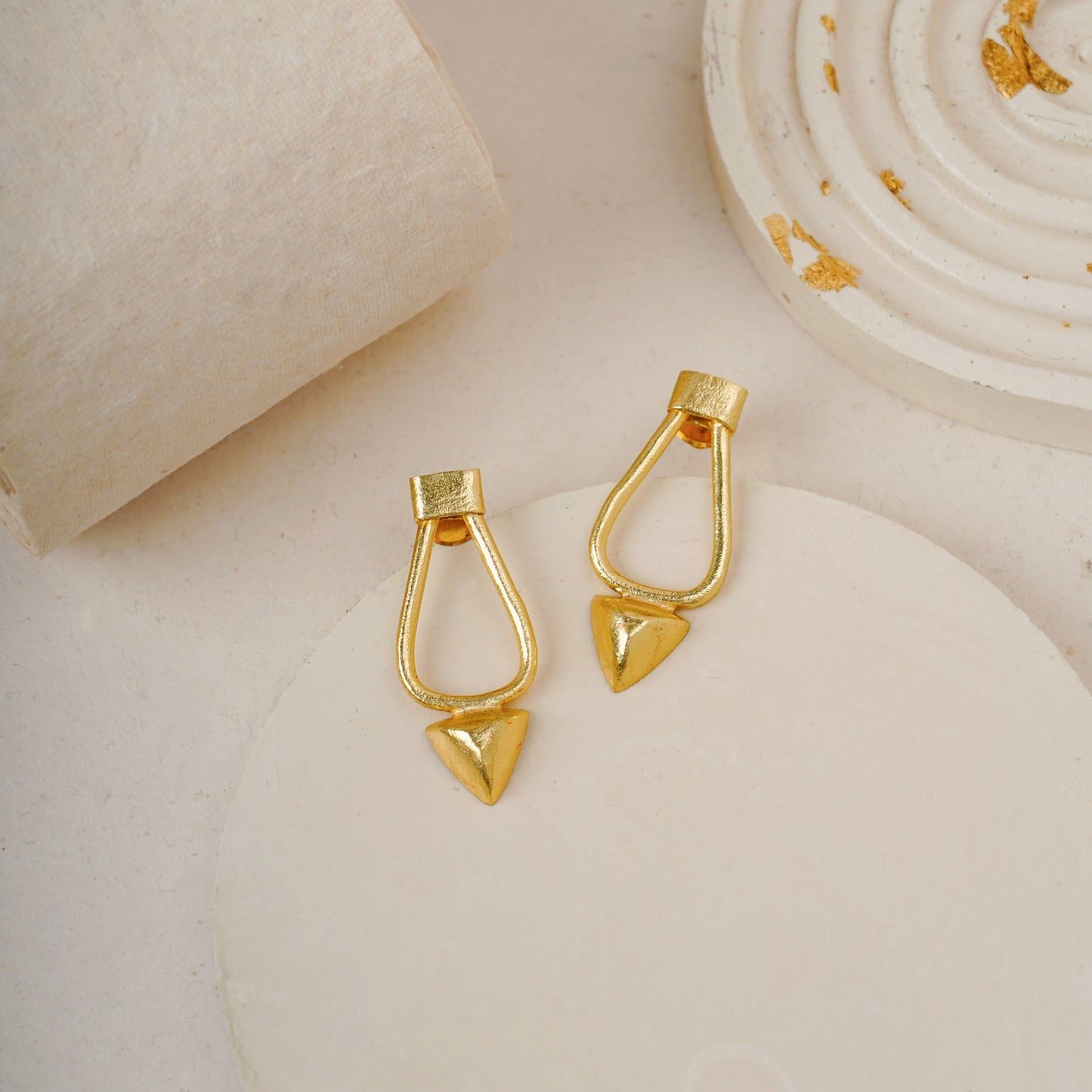 Gold platted minimal statement earrings