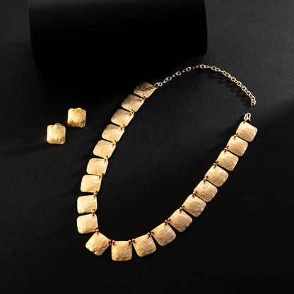 Gold platted Nugget collar Necklace