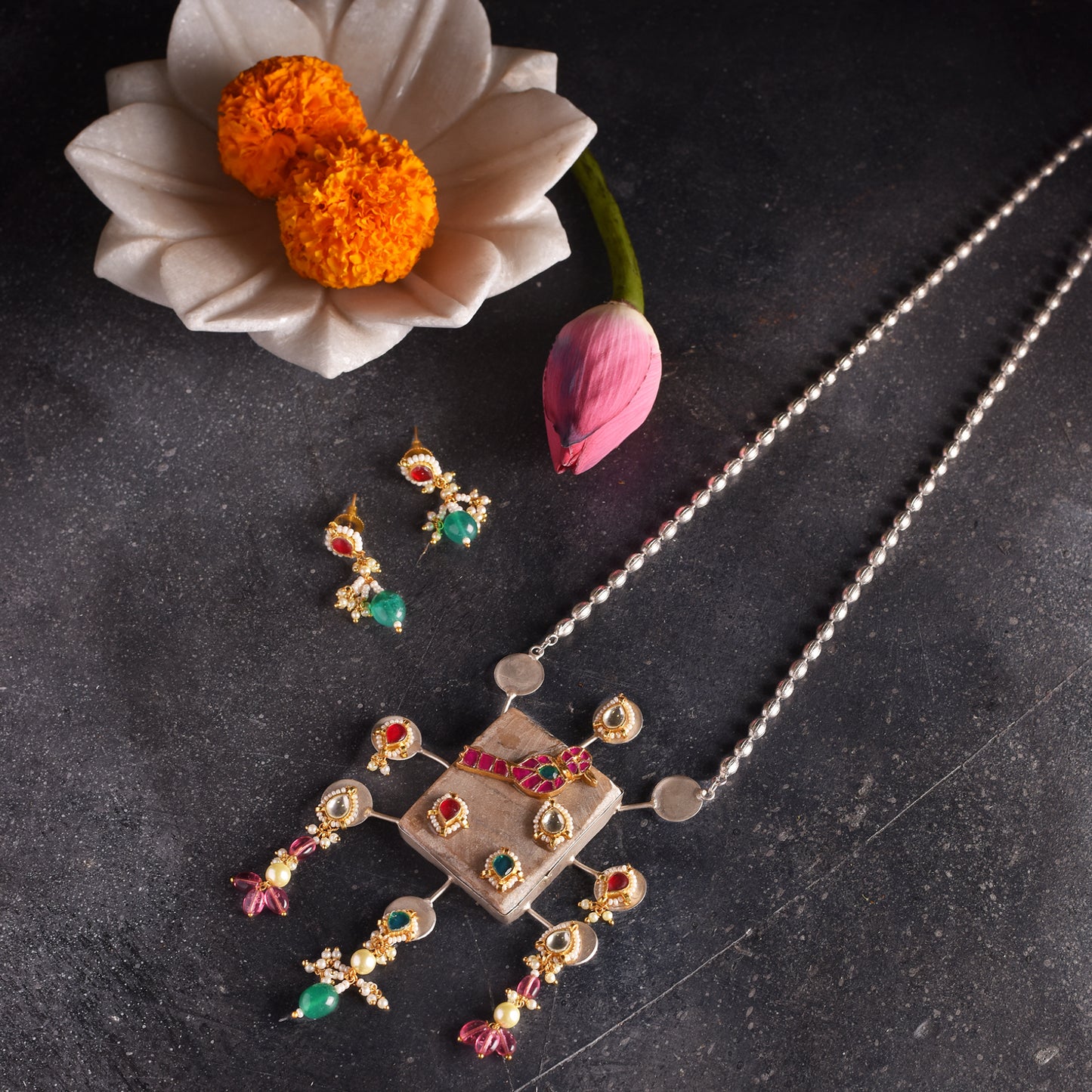 Kundan Bird Pendant with Wooden Textured Stone