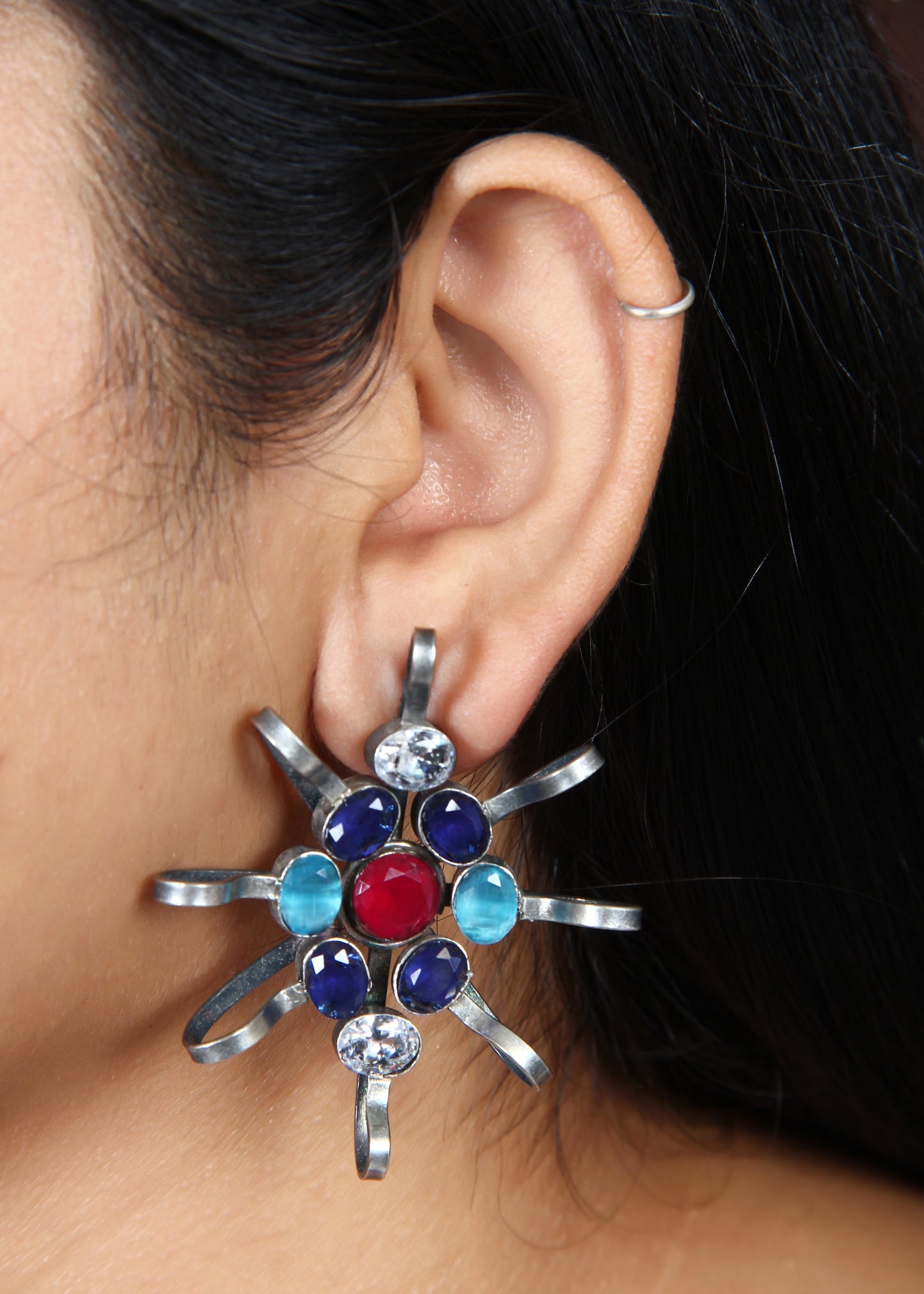 OVERSIZED STAR EARRINGS